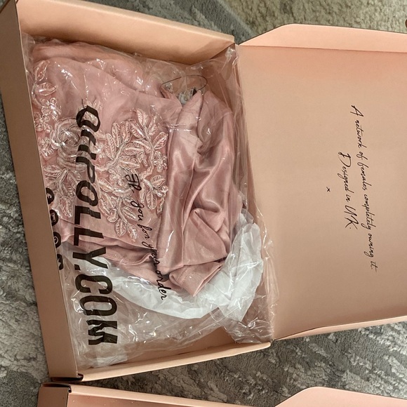 Oh Polly Dress - Picture 2 of 7